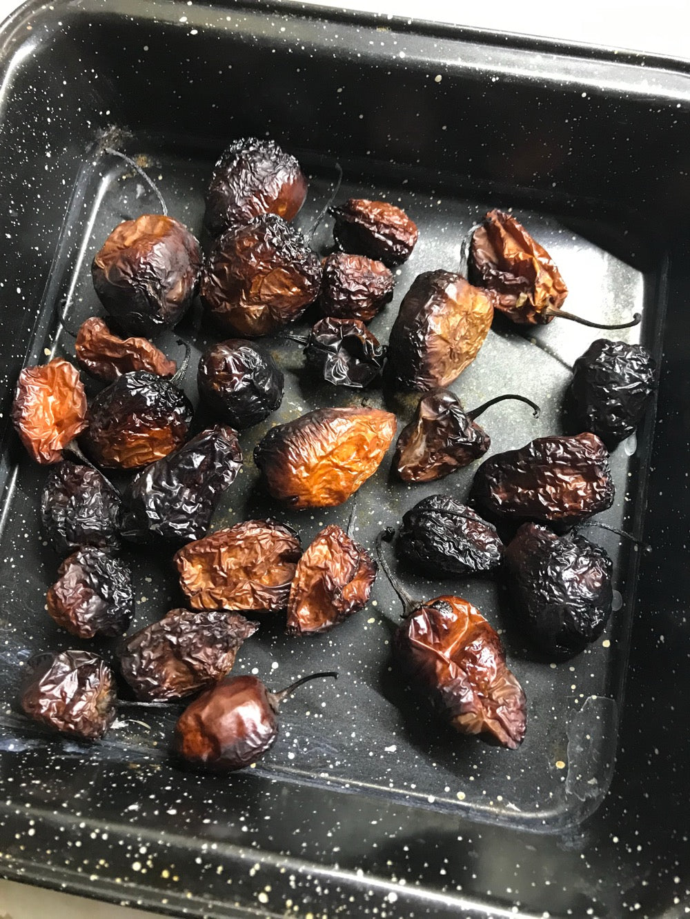 Bloody Knuckles – Extra Hot Smoked Garlic Chili Sauce 🔥